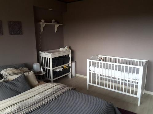Babybed 60 x 120 cm (+ matras + Aerosleep matrasbeschermer), Kinderen en Baby's, Babywiegjes en Ledikanten, Gebruikt, Ledikant