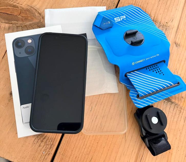 Iphone 13 mini 128 gb + 4 SP connect accessoires, Telecommunicatie, Mobiele telefoons | Toebehoren en Onderdelen, Zo goed als nieuw