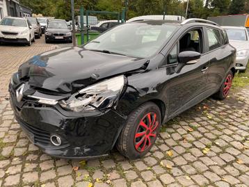 Renault Clio 0.9 benzine schade beschikbaar voor biedingen