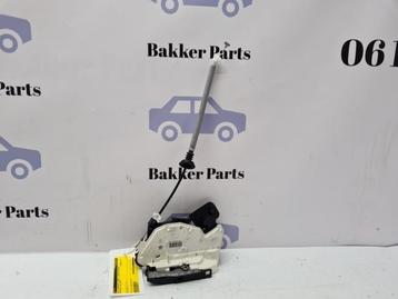Deurslot Mechaniek 4Deurs links-achter van een Skoda Rapid beschikbaar voor biedingen