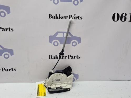 Deurslot Mechaniek 4Deurs links-achter van een Skoda Rapid, Auto-onderdelen, Carrosserie, Skoda, Gebruikt, 3 maanden garantie