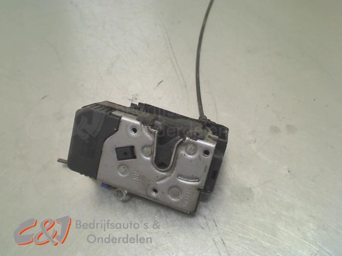 Deurslot Cilinder links van een Opel Vivaro, Auto-onderdelen, Carrosserie, Opel, Gebruikt, 3 maanden garantie, Ophalen of Verzenden