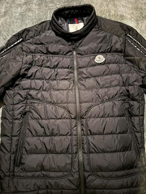 Veste moncler, Vêtements | Hommes, Vestes | Été, Comme neuf