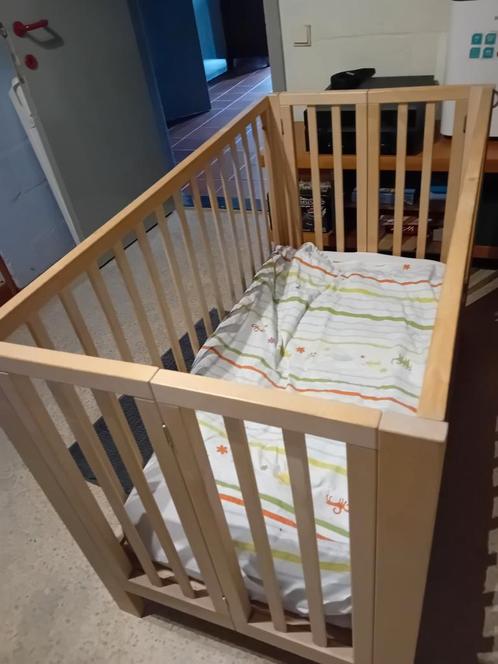 Kinderbedje 40euro  alles er bij .bod 50€ is nepbod, Kinderen en Baby's, Kinderkamer | Bedden, Gebruikt, Matras, Ophalen