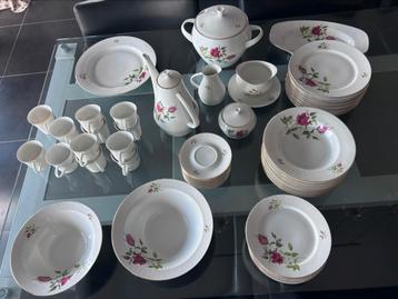 Servies beschikbaar voor biedingen