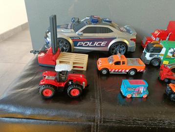 Lot autootjes beschikbaar voor biedingen