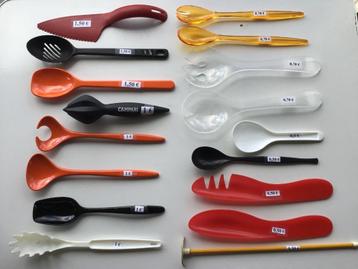 diverse scheppers, lepels en veel meer... beschikbaar voor biedingen