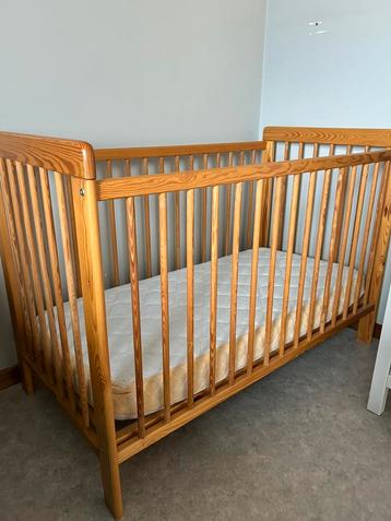 2 baby bedjes te koop - 10€ het stuk beschikbaar voor biedingen