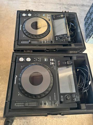 2x pioneer xdj1000 + decksaver + kist beschikbaar voor biedingen