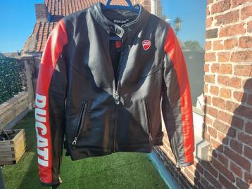 2 Vestes Ducati femme taille 36 beschikbaar voor biedingen
