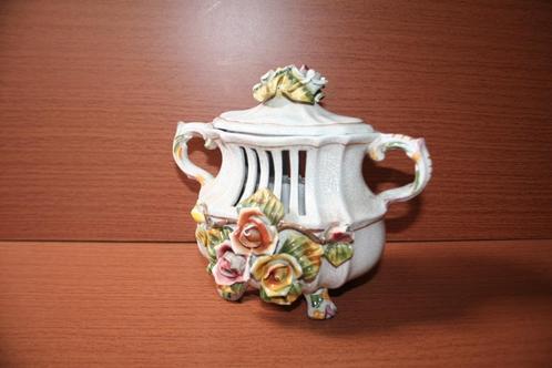 Vintage Bassano Porselein Urn, Antiek en Kunst, Kunst | Beelden en Houtsnijwerken, Ophalen of Verzenden