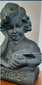 Dame au buste en pierre, Enlèvement ou Envoi