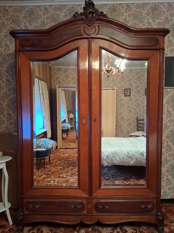 Mooie antieke slaapkamerkast -bed en nachtkast massief eik, Antiek en Kunst, Antiek | Meubels | Kasten, Ophalen