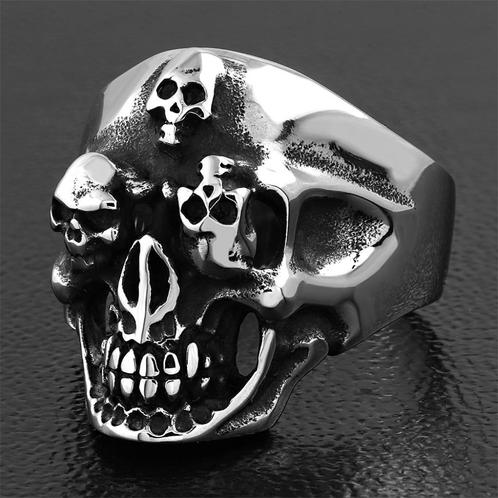 Cluster skull biker ring in stainless steel, Handtassen en Accessoires, Ringen, Nieuw, Dame of Heer, IJzer of Staal, Ophalen of Verzenden
