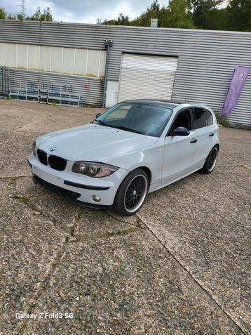 BMW 118D M47 2006 disponible aux enchères