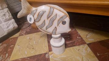 Vis te koop beschikbaar voor biedingen