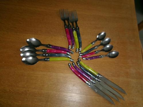 16-delig bestekset, Huis en Inrichting, Keuken | Bestek, Zo goed als nieuw, Bestekset, Kunststof, Ophalen of Verzenden