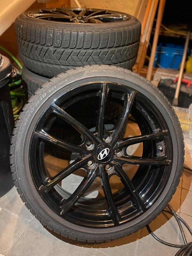 Brock B18 velgen met Pirelli Sottozero winterbanden 5x114.3, Auto-onderdelen, Banden en Velgen, Band(en), Winterbanden, 18 inch