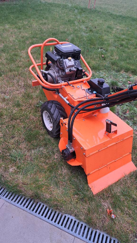 Bakfrees Barreto 1620, Bricolage & Construction, Outillage | Fraiseuses, Utilisé, Essence, Coupeur de jardin, Enlèvement