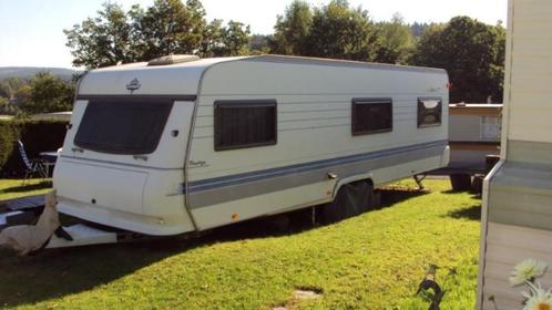 Hobby 720 caravan UML met vaste wintervoortent, Caravans en Kamperen, Caravans, Particulier, tot en met 5, 1500 - 2000 kg, Rondzit