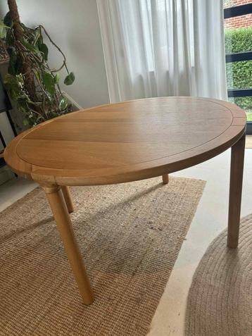 Eettafel eikenhout Zuiver beschikbaar voor biedingen