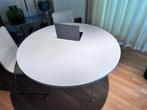 Table design en très bon état. Aucun dommage., Maison & Meubles, Tables | Tables à manger, Design, Rond, Comme neuf, Enlèvement
