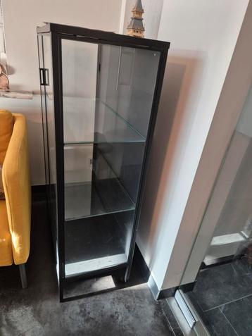 Vitrine kast rudsta ikea beschikbaar voor biedingen