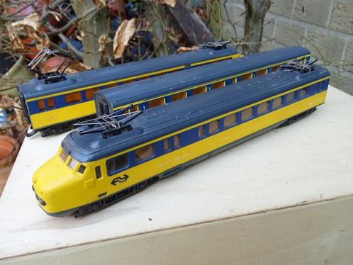 3-ledig Nederlands treinstel - Lima - HO, Hobby en Vrije tijd, Modeltreinen | H0, Gebruikt, Treinset, Gelijkstroom, Lima, NS, Ophalen of Verzenden