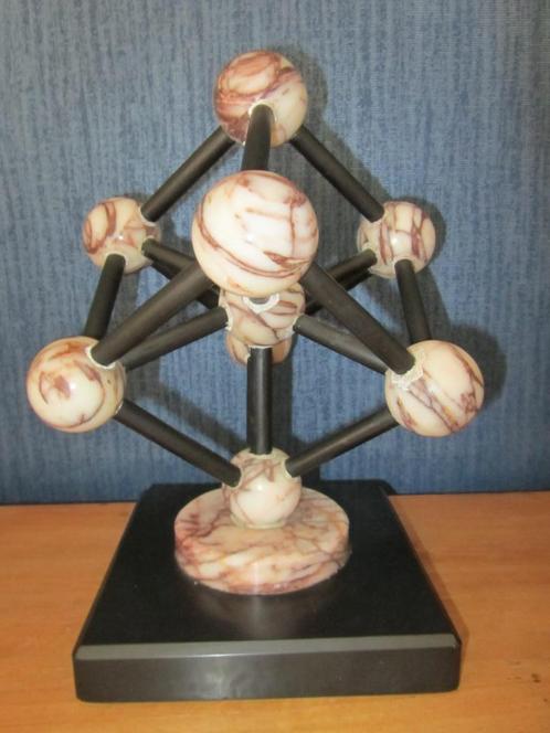 Expo 58: zeldzame marmeren sculptuur van miniatuur Atomium!, Antiek en Kunst, Kunst | Designobjecten, Ophalen