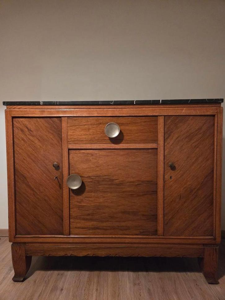 Armoire en bois avec dessus en marbre, Antiquités & Art, Antiquités | Meubles | Armoires, Enlèvement