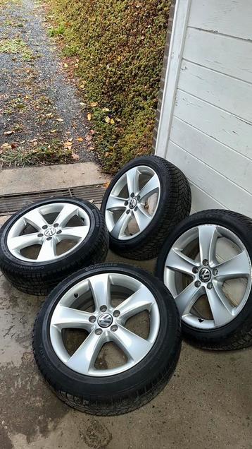 VW Scirocco 2015 originele velgen met winterbanden beschikbaar voor biedingen