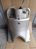 Trottinette Leg Kap Sym Mio 50cc nouveau modèle en bon état, Enlèvement ou Envoi, Capot