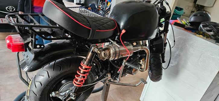 Gorilla project met papieren, Fietsen en Brommers, Brommers | Overige merken, Ophalen