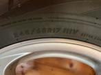 Pneus hiver 4x4 245/65r17+ jantes, Enlèvement, Comme neuf