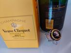 Veuve Clicquot Brut Reservé Cuvée , Geschenkverpakking, Caps, Verzamelen, Verpakking, Gebruikt, Ophalen of Verzenden