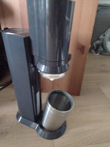 Soda Stream Crystal avec 2 bouteilles de gaz