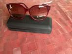 Lunettes de soleil avec étui robuste de Karl Lagerfeld, Rouge, Autres marques, Enlèvement ou Envoi, Comme neuf