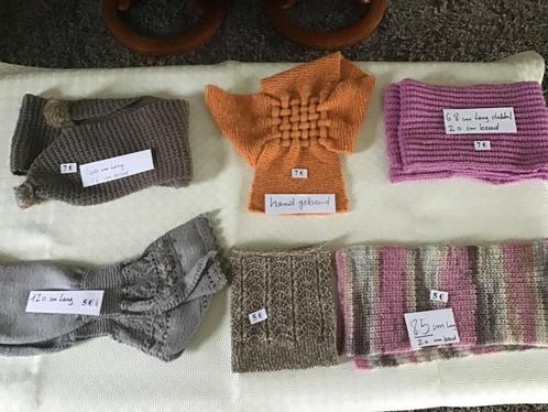 diverse handgebreide en andere mutsen en sjaals, Kleding | Dames, Mutsen, Sjaals en Handschoenen, Zo goed als nieuw, Ophalen of Verzenden