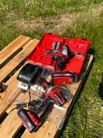 Set van 2 boren, koffer, batterijen, oplader, bit, Ophalen, Gebruikt