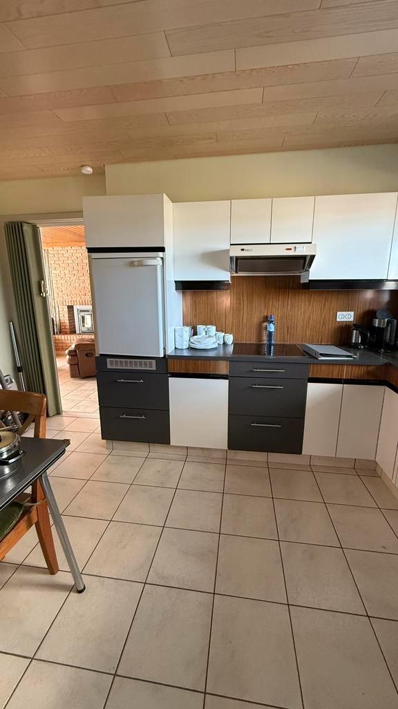 Keuken met toestellen, Huis en Inrichting, Keuken | Complete keukens, Gebruikt, Overige typen, Bruin, Ophalen