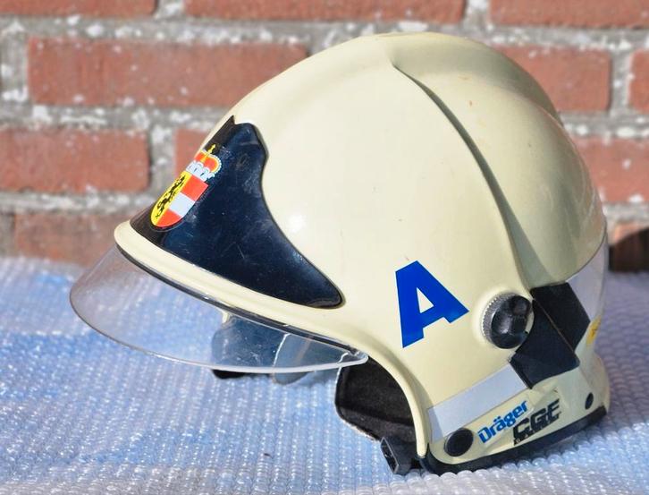 Brandweerhelm brandweer F1sa Salzburg Oostenrijk casque, Verzamelen, Militaria | Algemeen, Ophalen of Verzenden