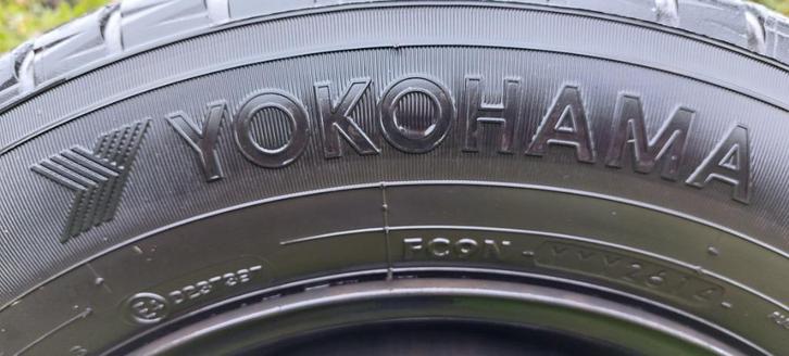 Pneus hivers sur jantes avec enjoliveurs, Autos : Pièces & Accessoires, Pneus & Jantes, Pneu(s), Pneus hiver, 195 mm, Véhicule de tourisme