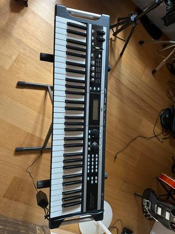 KORG X50 music synthesizer - vintage beschikbaar voor biedingen