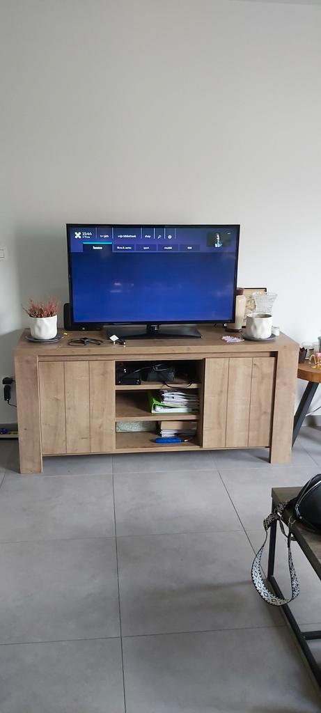 Televisiemeubel TV kast met opbergruimte in heel goede staat, Huis en Inrichting, Kasten |Televisiemeubels, Gebruikt, Ophalen