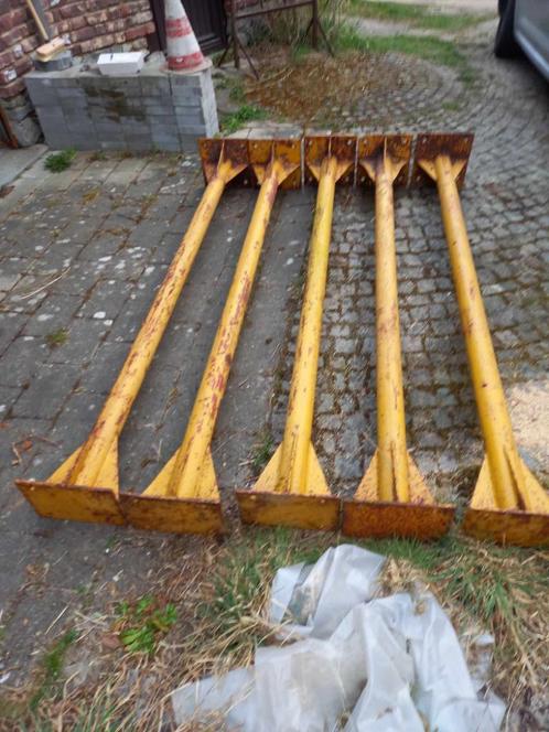 Ijzeren steunen, Doe-het-zelf en Bouw, Overige Doe-Het-Zelf en Bouw, Gebruikt, Ophalen