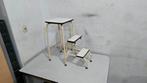 antieke vintage formica kruk met twee treden, Ophalen of Verzenden