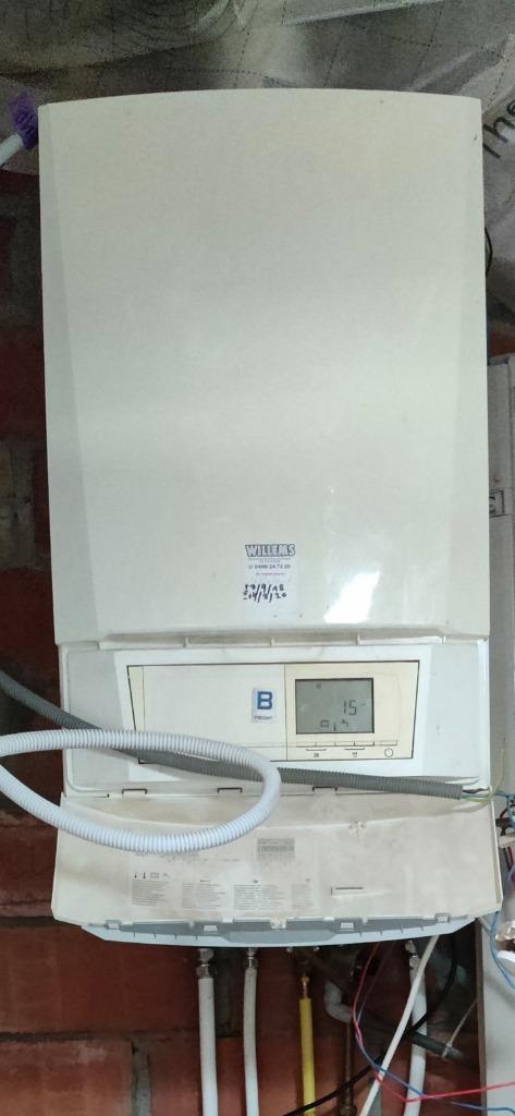 Remeha Calenta 28c, Doe-het-zelf en Bouw, Chauffageketels en Boilers, Gebruikt, Geiser, Aardgas, Ouder dan 10 jaar, Ophalen