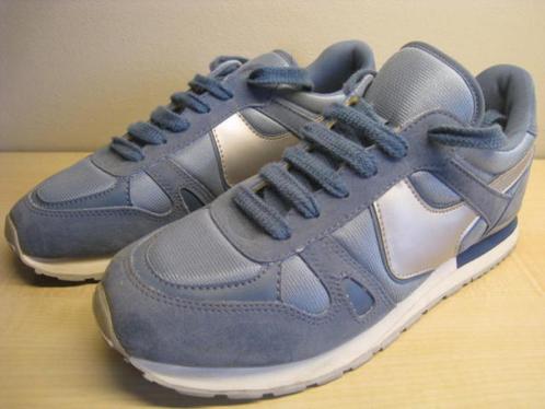 Trendy vintage sportschoenen, 41, blauw, cool onder kostuum, Kleding | Heren, Schoenen, Sportschoenen, Blauw, Ophalen of Verzenden