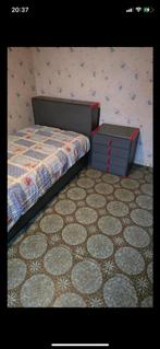 Bed met nachtkastje, Huis en Inrichting, Ophalen
