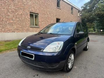 Ford fiesta 1.4 essence 2004 69.000km boite automatique 5P beschikbaar voor biedingen